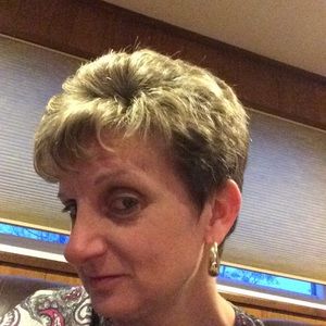Meet your Posher, Leslie